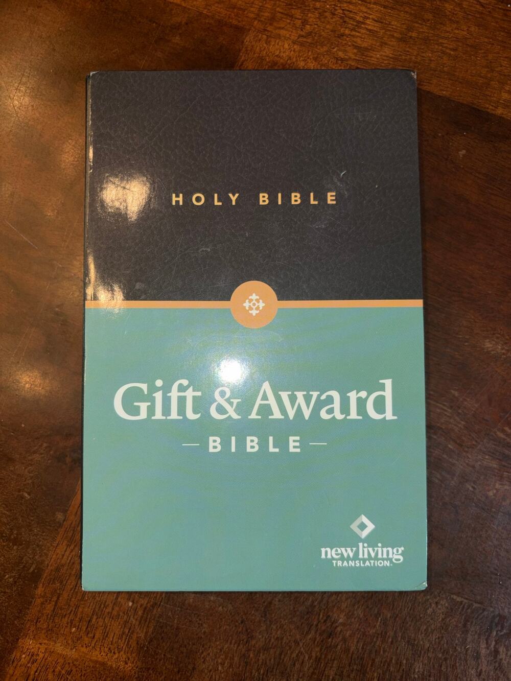 NLT Gift & Award Bible – Tyndale Red Letter, Imitation Leather New Opened